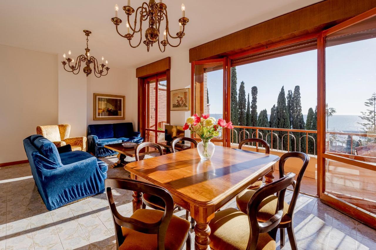 Portosole Attic - With Terrace And Private Parking Apartment ซานเรโม ภายนอก รูปภาพ