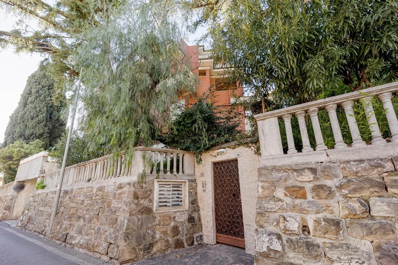 Portosole Attic - With Terrace And Private Parking Apartment ซานเรโม ภายนอก รูปภาพ